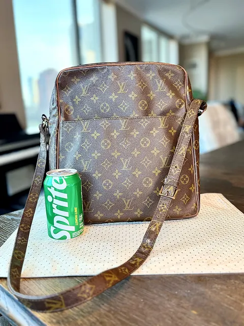 Louis Vuitton Monogram Canvas Crossbody Shoulder Bag Large Zip Messenger